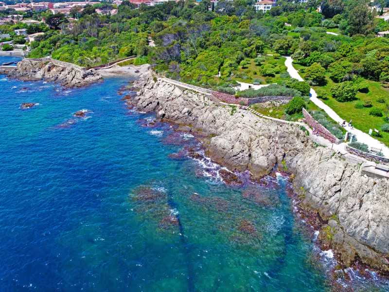 Sentier des douaniers du côté de Fréjus