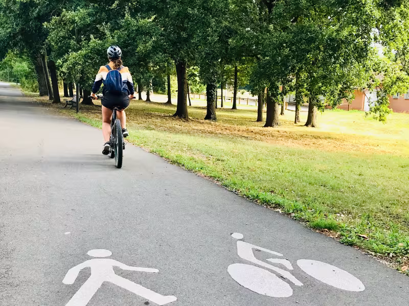 Piste cyclable à Feurs