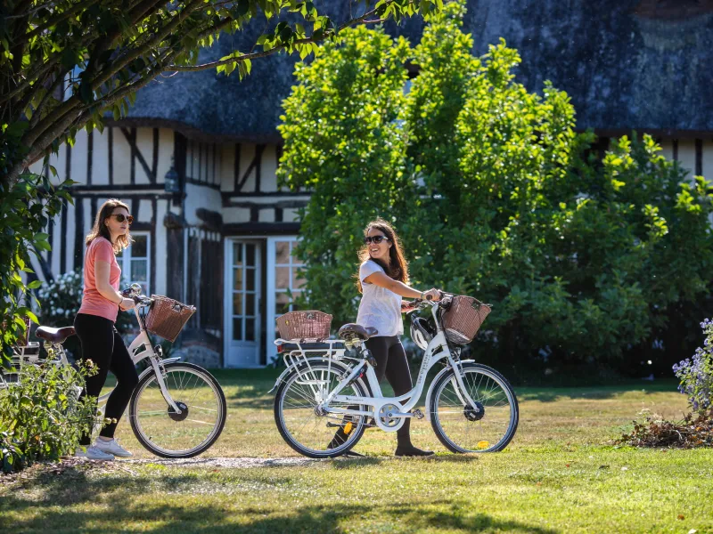 En VAE au gîte Accueil Vélo des cigognes au Marais Vernier
