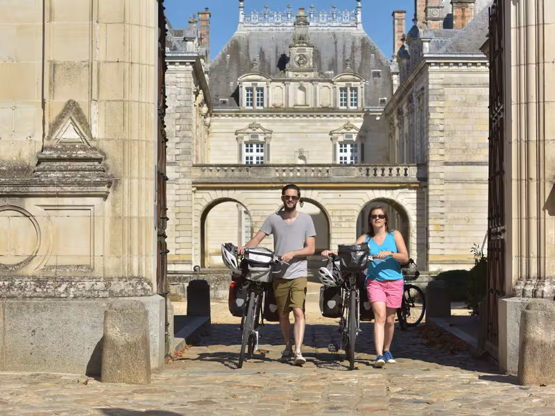 Visite du Château du Lude à vélo