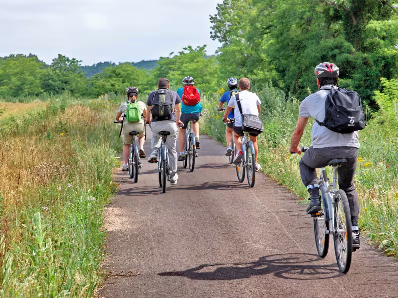 Voie verte à vélo en famille vers Charité-sur-Loire