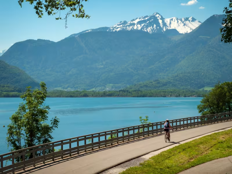 Voie verte et lac d'Annecy