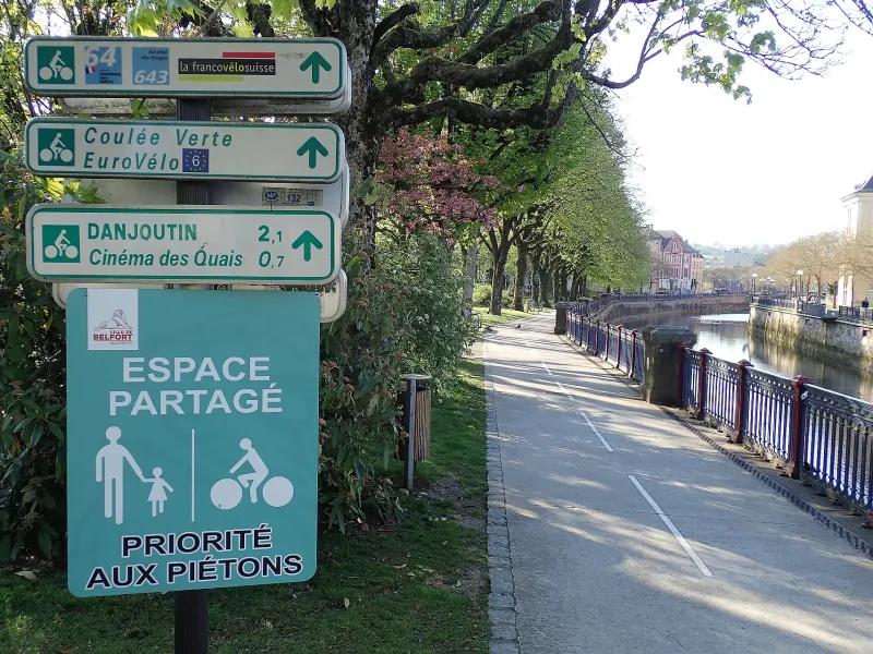 Voie verte le long de la Savoureuse