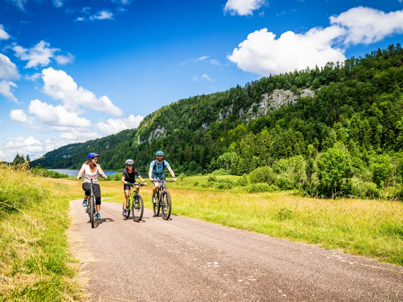 VTC au bord du lac d'Etival