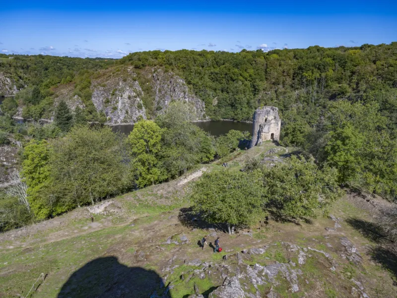 Vue sur la tour du Bridiers