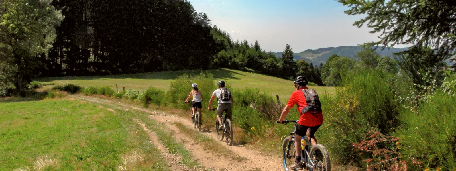 En famille à VTT au Seuil des Mollières
