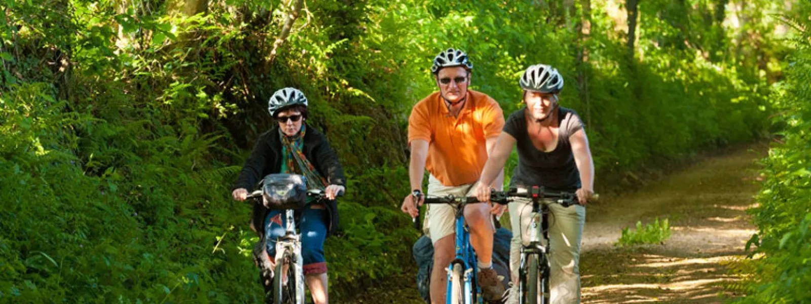 Vélo dans les boies - Voie verte de Mortain