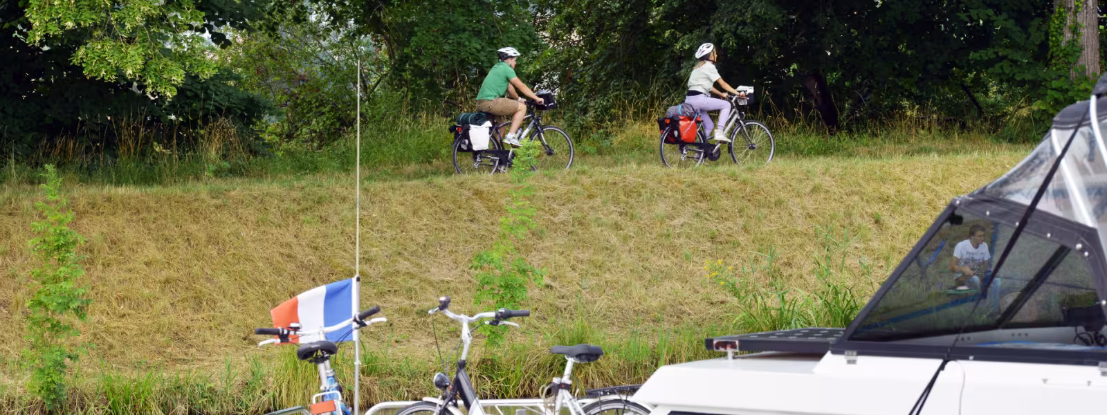 Piste cyclable le long du port à Montauban