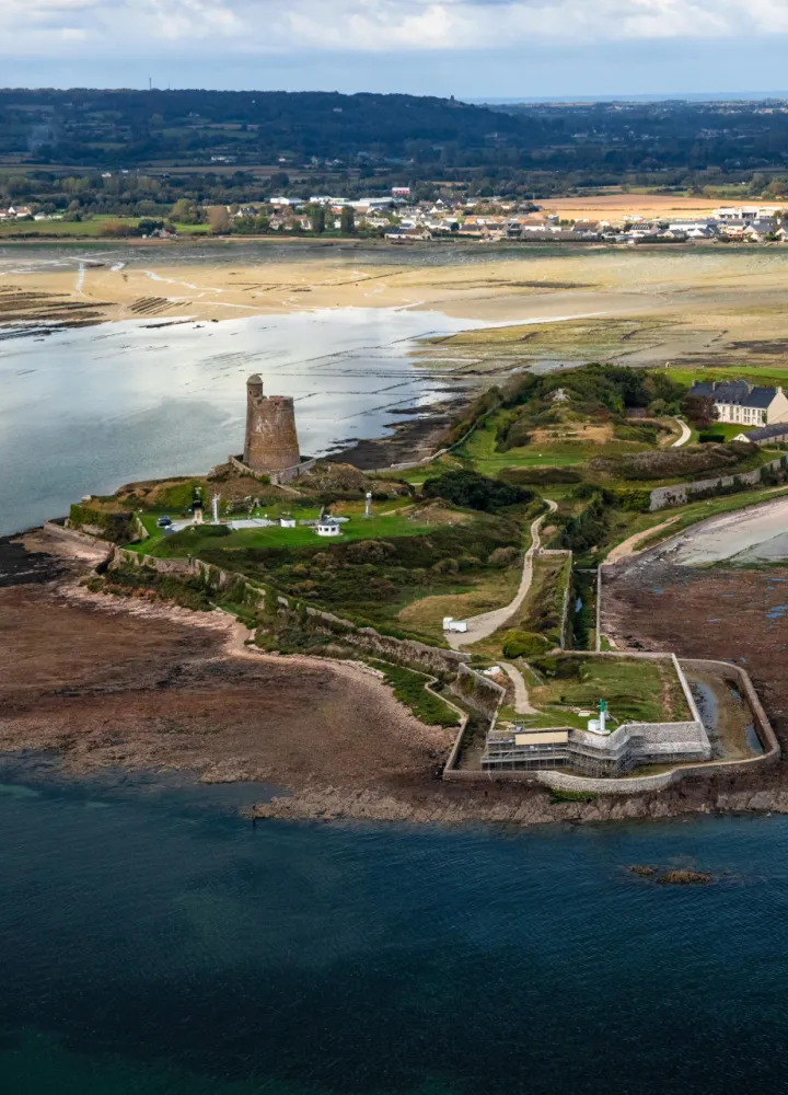 Fort et tour Vauban à Saint-Vaast-la-Hougue