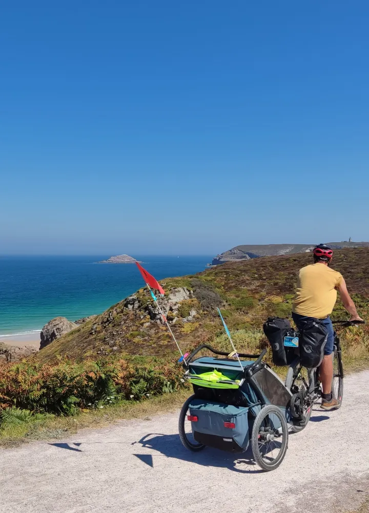La Vélomaritime à vélo en famille de Lucie et Jérémy-Dodo sous la tente