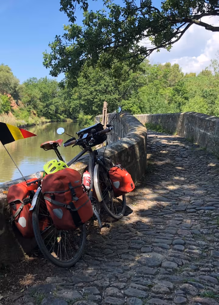 Sur le canal du midi à vélo