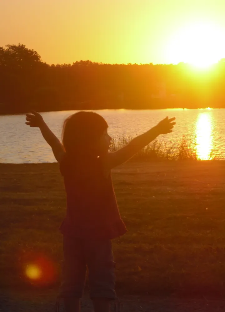Coucher de soleil pendant le voyage en tandem de la Famille Poussin