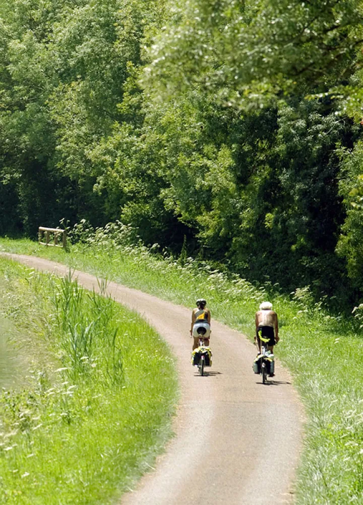 A cycle route along the Nivernais