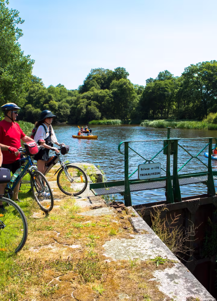 Lock on the Canal from Nantes to Brest by bike