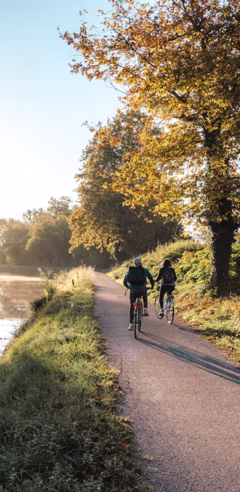 Duo trip on the Canal des 2 Mers by bike