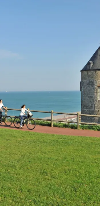 Avenue Verte London-Paris devant le château de Dieppe