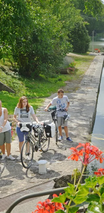 Ecluse Lagruere sur le canal de Garonne
