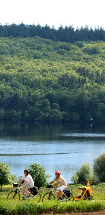 Balade autour du Lac de Guerlédan à vélo en famille