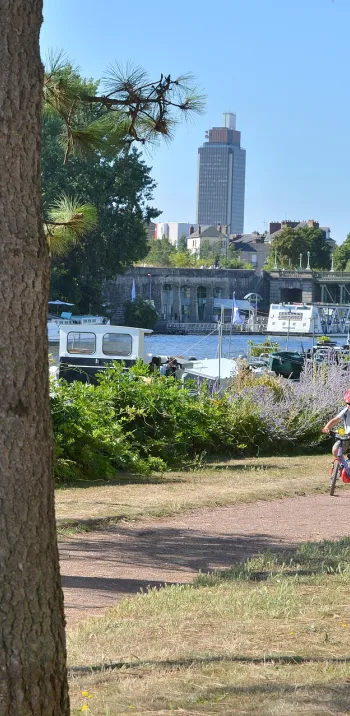 L'Erdre à Nantes du côté du boulevard Van Iseghem