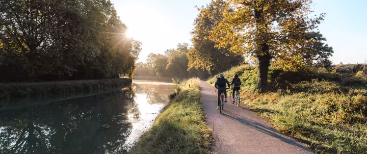 Duo trip on the Canal des 2 Mers by bike