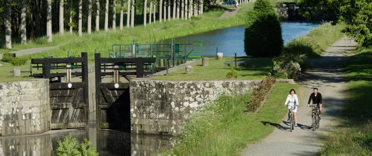 Canal d'Ille et Rance à vélo en couple - Voie 2 Bretagne