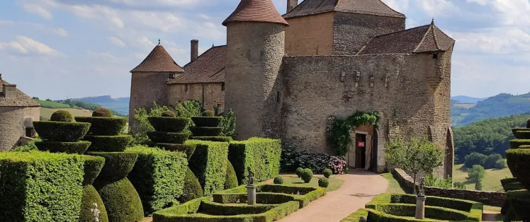 Château de Berzé le Chatel