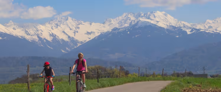Les lacs des Savoies à vélo
