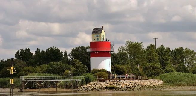 Estuary by bike from Nantes to Cordemais