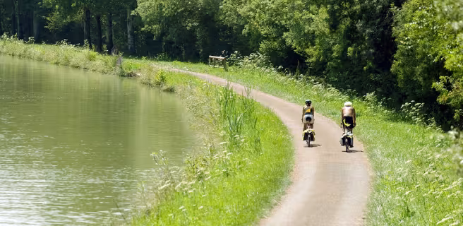 A cycle route along the Nivernais