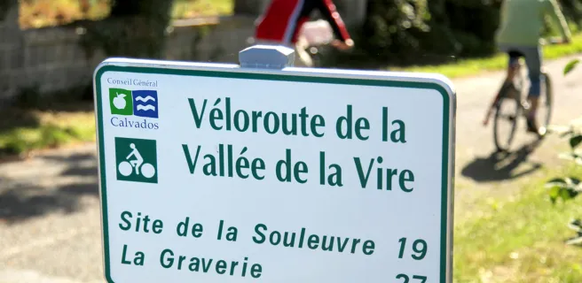 La Ferrière-Harang (viaduc de la Souleuvre) / Vire