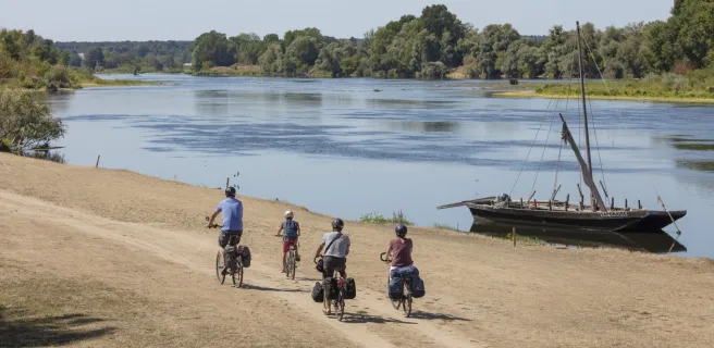Saint-Dye-sur-Loire sur La Loire à Vélo