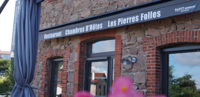 Les Pierres Folles