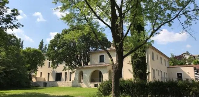Façade