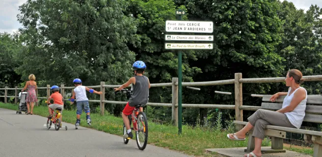 Bike Rental at the Maison du terroir beaujolais