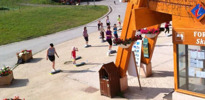 Activité Remise en forme devant l'OT de La Norma en été