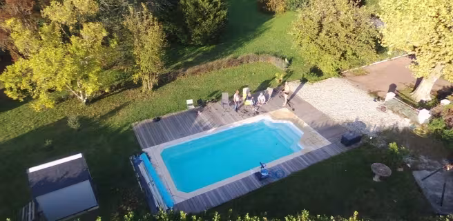 La piscine vue du ciel