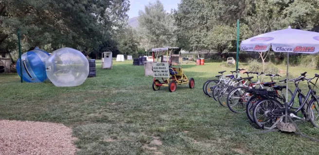 Complexe Loisirs Yoye - Mini Golf, Paintball..._Fontaine-de-Vaucluse activités vélos et ballons géants