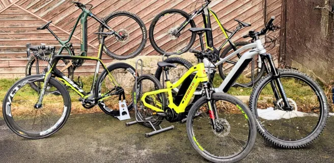 Intersport - ventes et locations de vélos - le convoyeur de La Dolce Via.