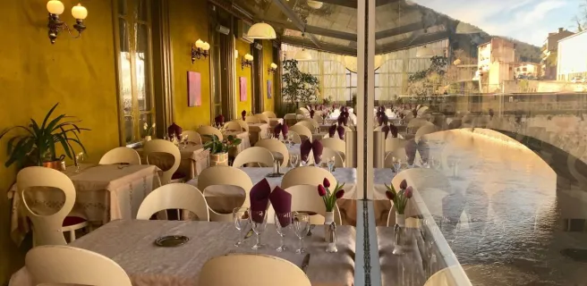 Hôtel Lons terrasse