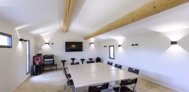 salle de séminaire équipée