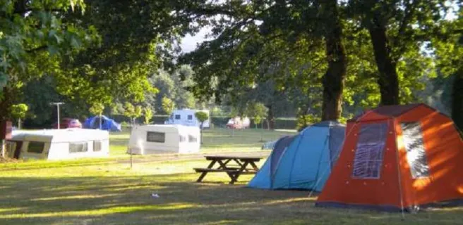 © Camping Le Val aux Fées