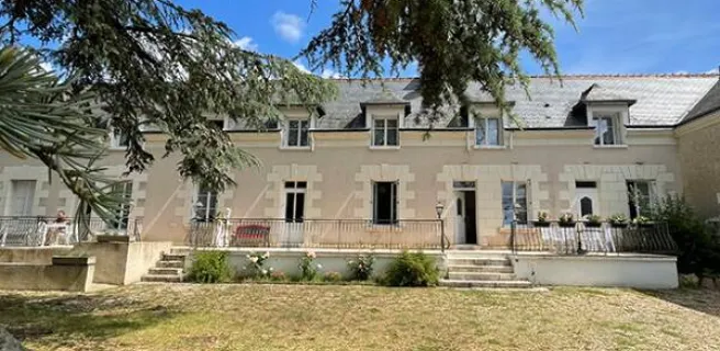 Aux chambres des Dames***