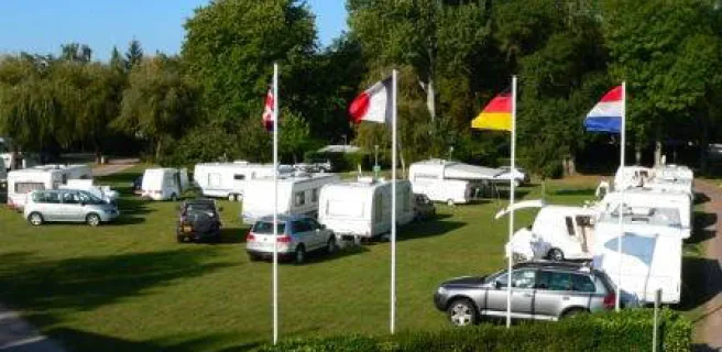 Camping & Parc de Loisirs Le Val Fleuri
