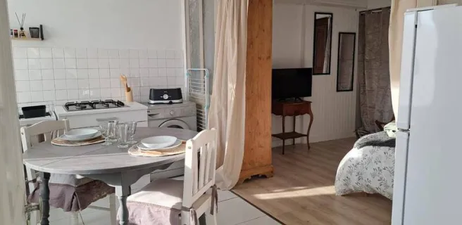 La tanière de Bains STUDIO RDC