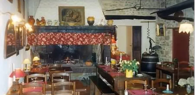 AUBERGE LES ACACIAS