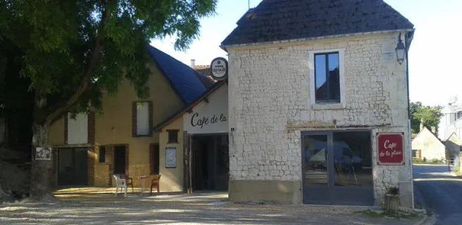 Cafe-de-la-Place-Courgeon-800