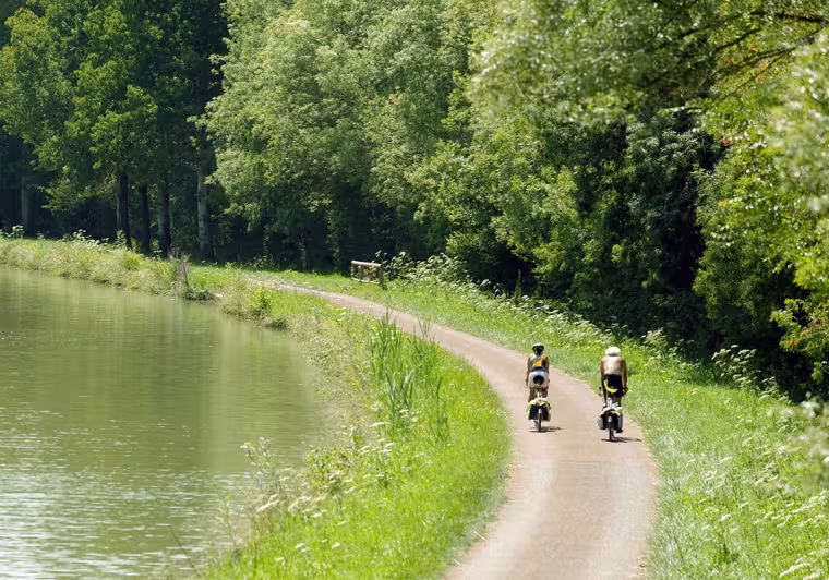 A cycle route along the Nivernais