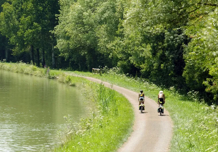 A cycle route along the Nivernais