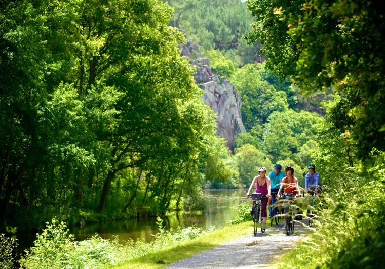 Sur La Vélodyssée et le canal de Nantes à Brest