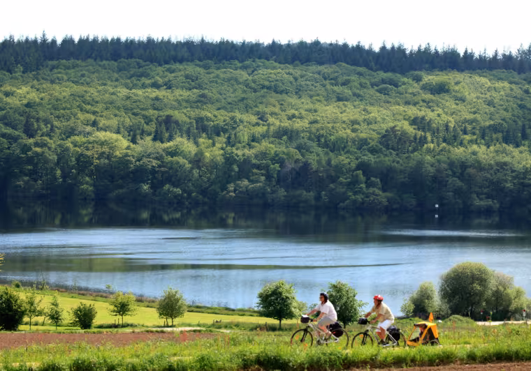 Balade autour du Lac de Guerlédan à vélo en famille